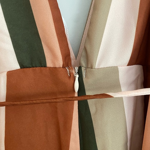 NWT Striped Tie Jumpsuit - Picture 11 of 12